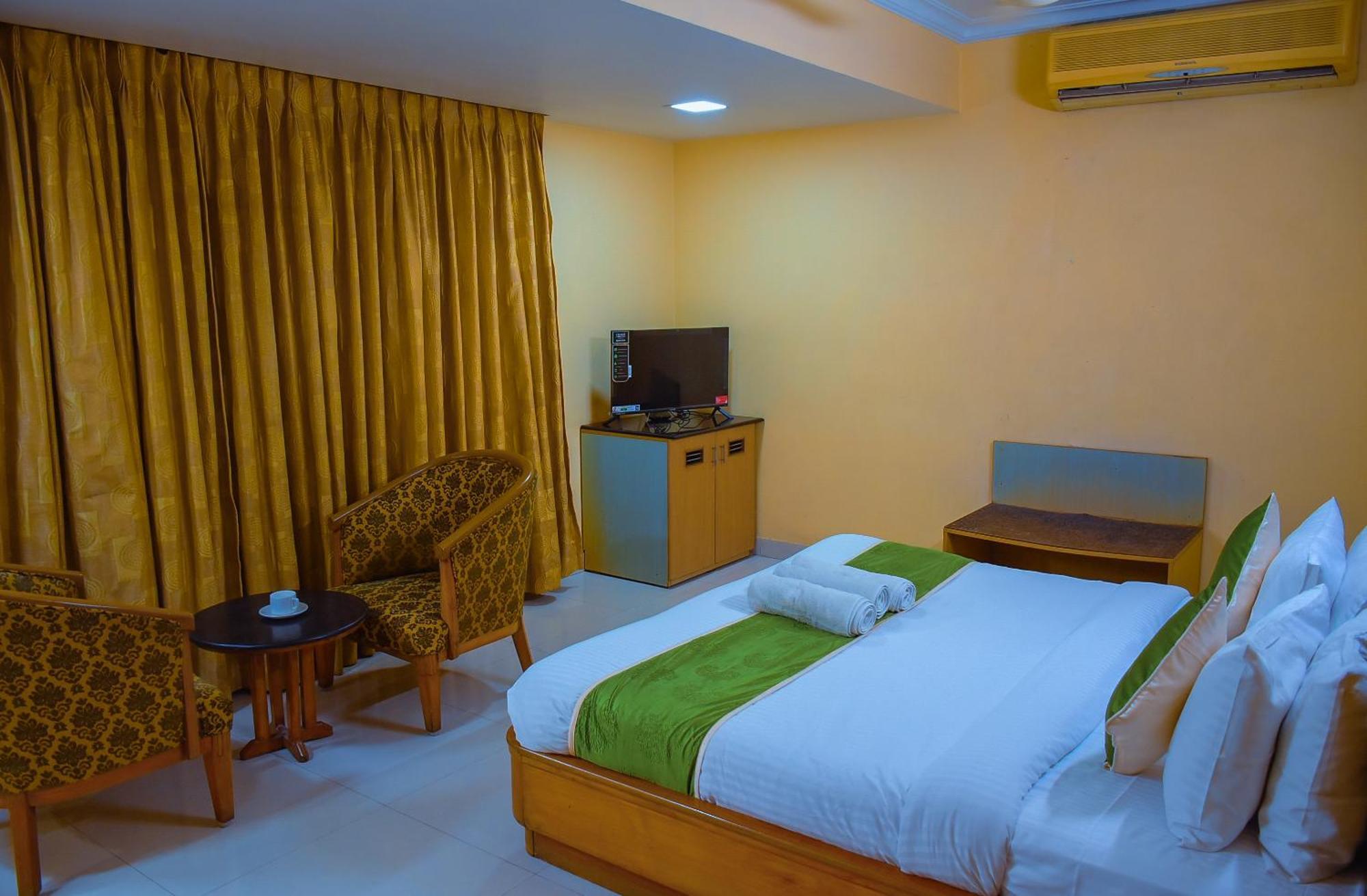 Naksha Tree Hotels - Mogappair Chennai Bagian luar foto
