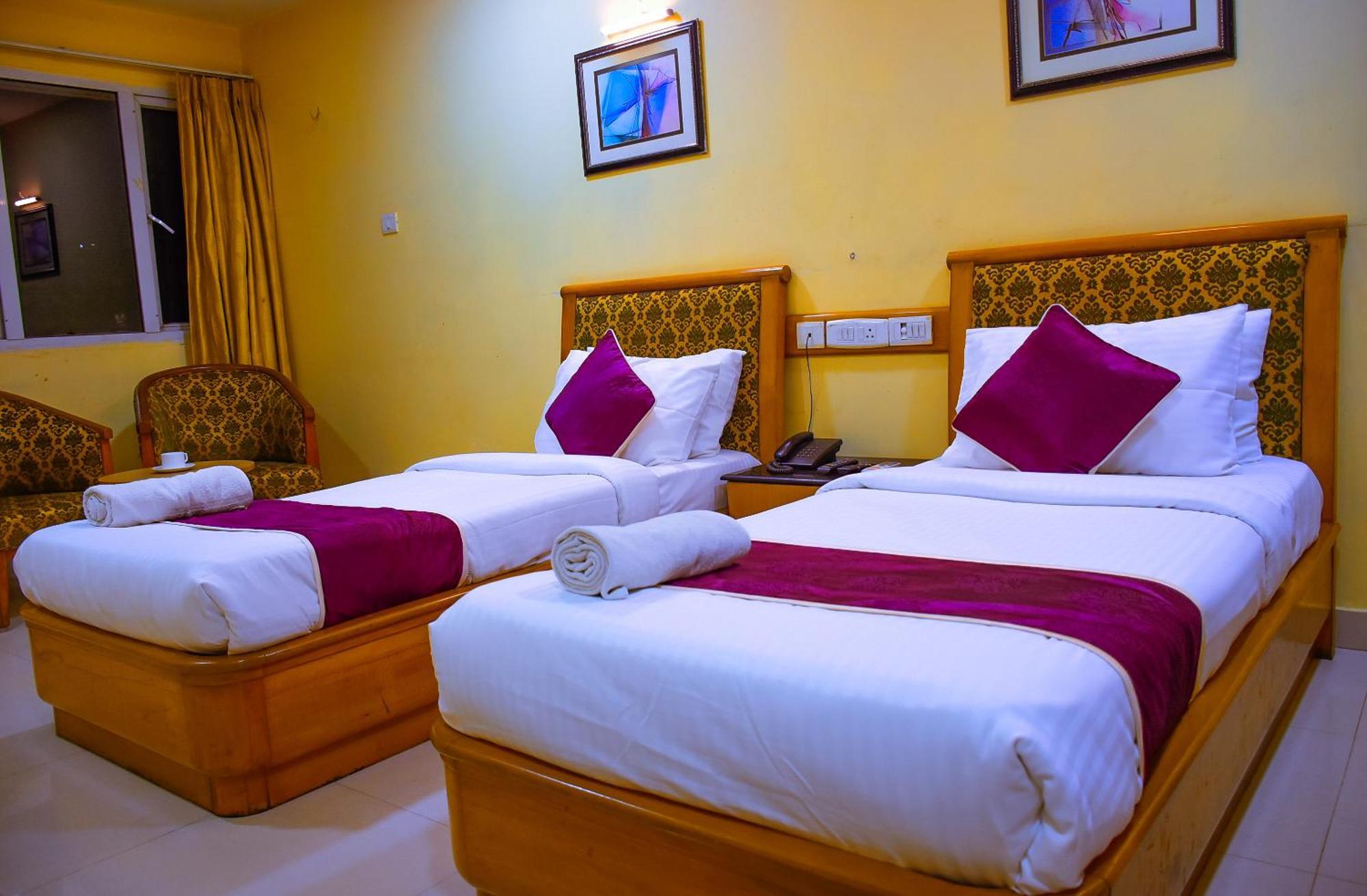 Naksha Tree Hotels - Mogappair Chennai Bagian luar foto